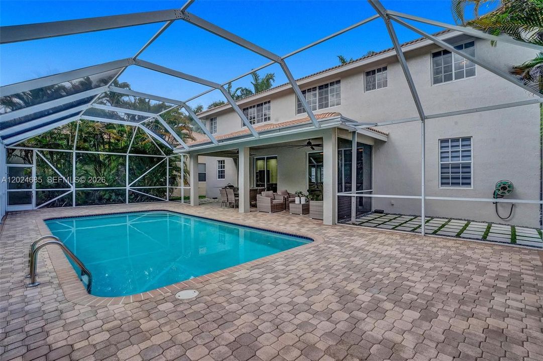 For Rent: $10,100 (5 beds, 4 baths, 3894 Square Feet)