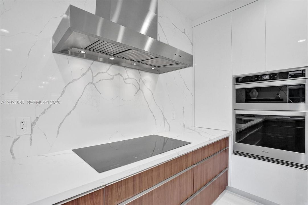 For Rent: $10,100 (5 beds, 4 baths, 3894 Square Feet)