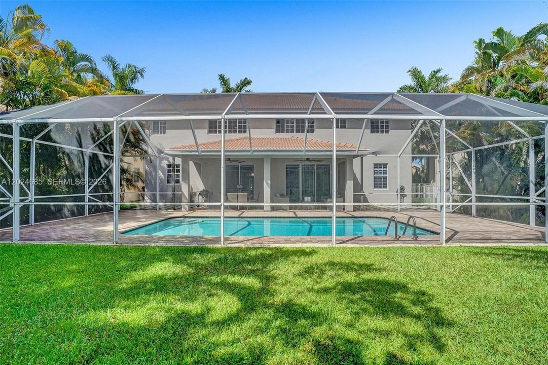 For Rent: $10,100 (5 beds, 4 baths, 3894 Square Feet)