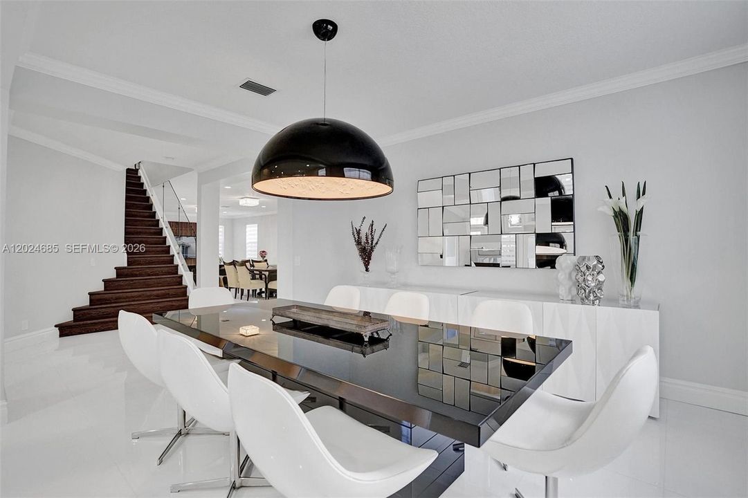 For Rent: $10,100 (5 beds, 4 baths, 3894 Square Feet)