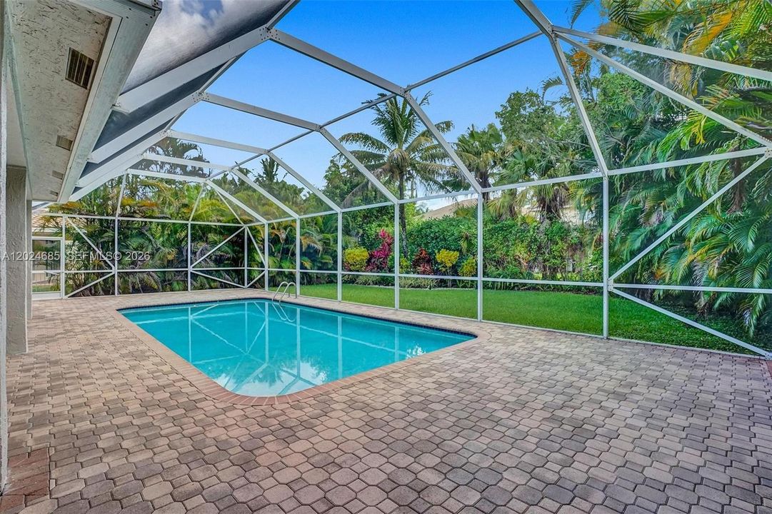 For Rent: $10,100 (5 beds, 4 baths, 3894 Square Feet)