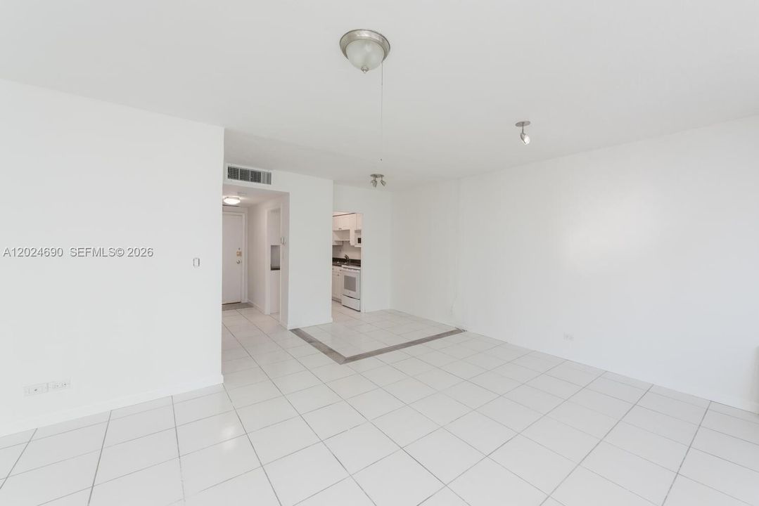En Venta: $299,000 (0 camas, 1 baños, 480 Pies cuadrados)