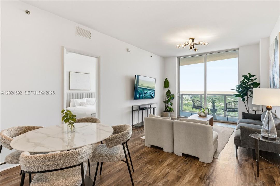 В аренду: $3,500 (3 спален, 2 ванн, 1271 Квадратных фут)