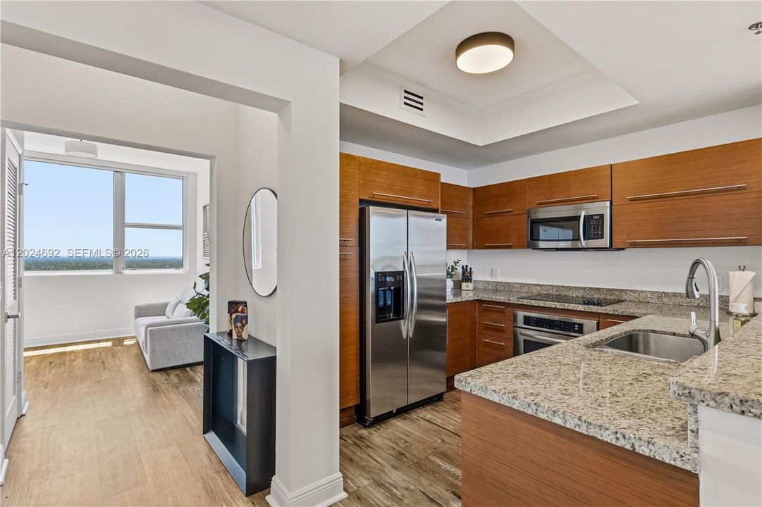 В аренду: $3,500 (3 спален, 2 ванн, 1271 Квадратных фут)