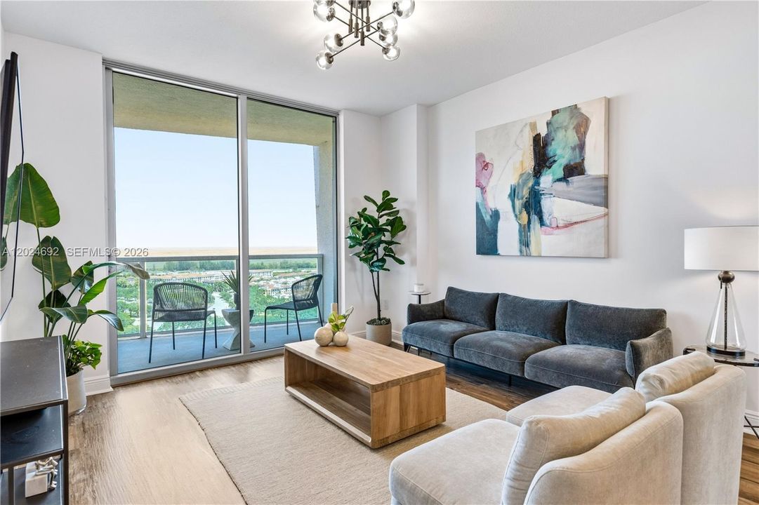 В аренду: $3,500 (3 спален, 2 ванн, 1271 Квадратных фут)