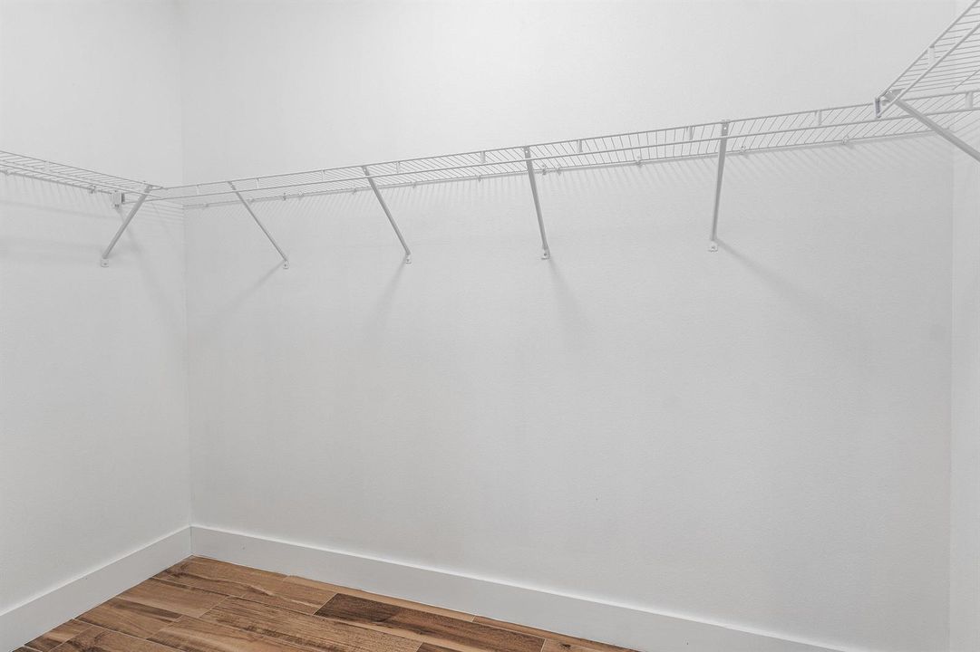 Walk-in Closet