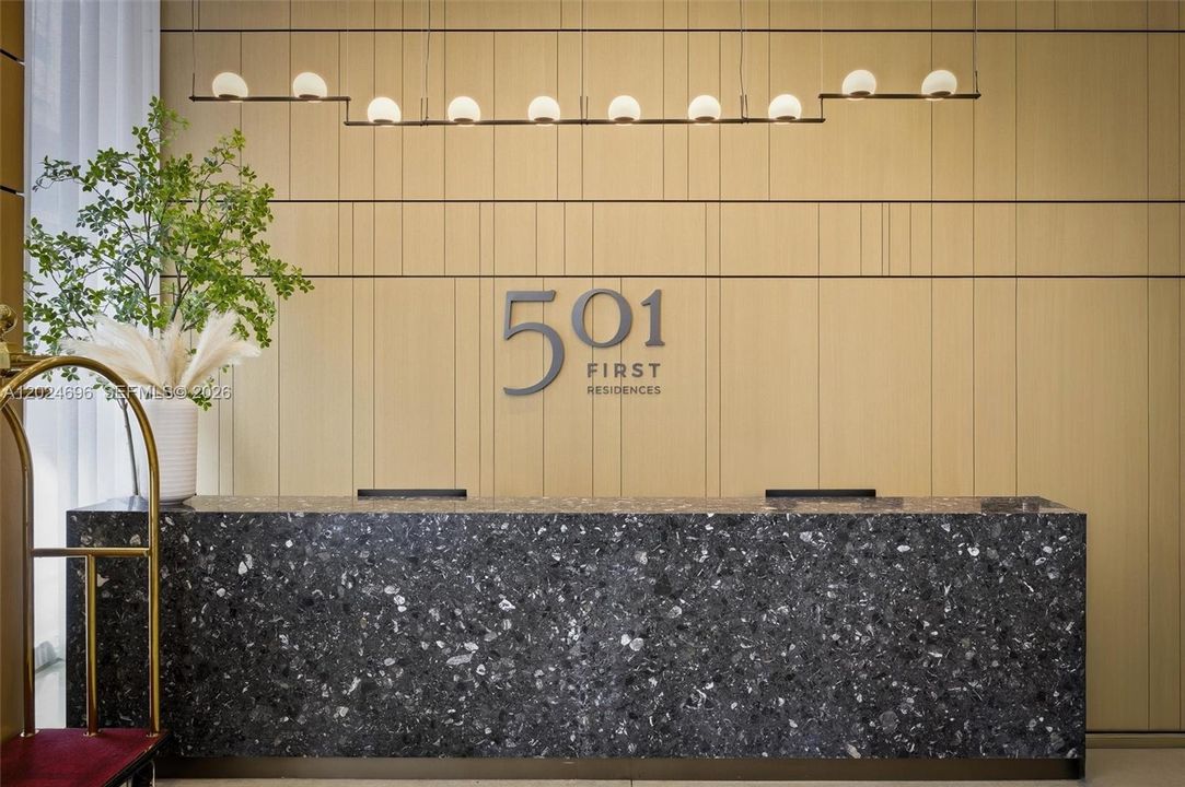 出租: $5,900 (2 贝兹, 2 浴室, 757 平方英尺)