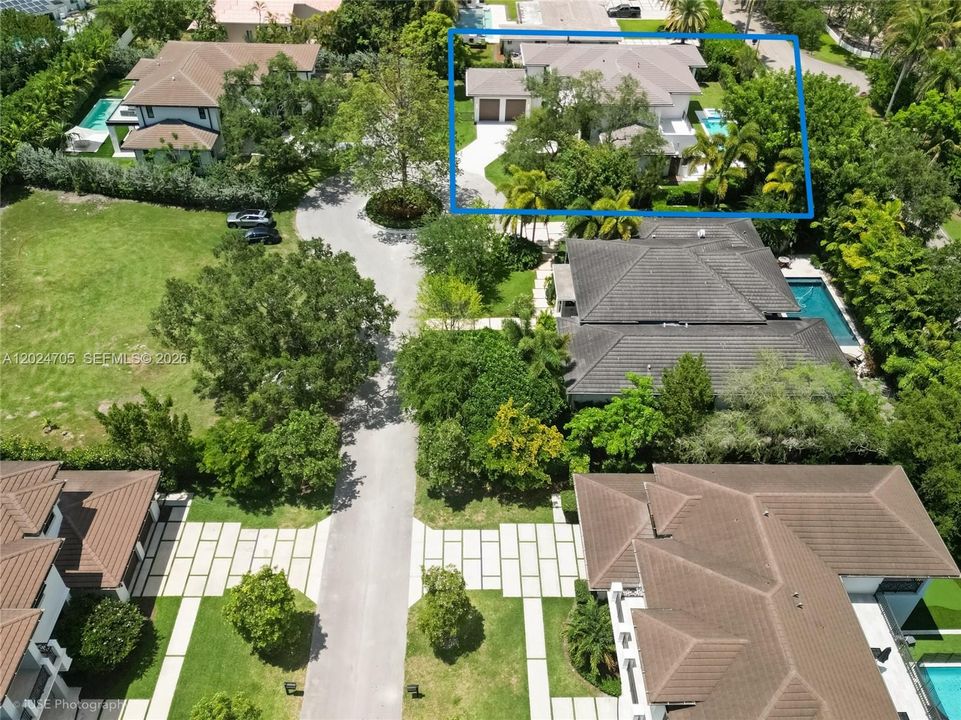 For Sale: $6,250,000 (6 beds, 5 baths, 5200 Square Feet)