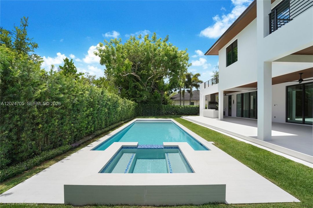 For Sale: $6,250,000 (6 beds, 5 baths, 5200 Square Feet)