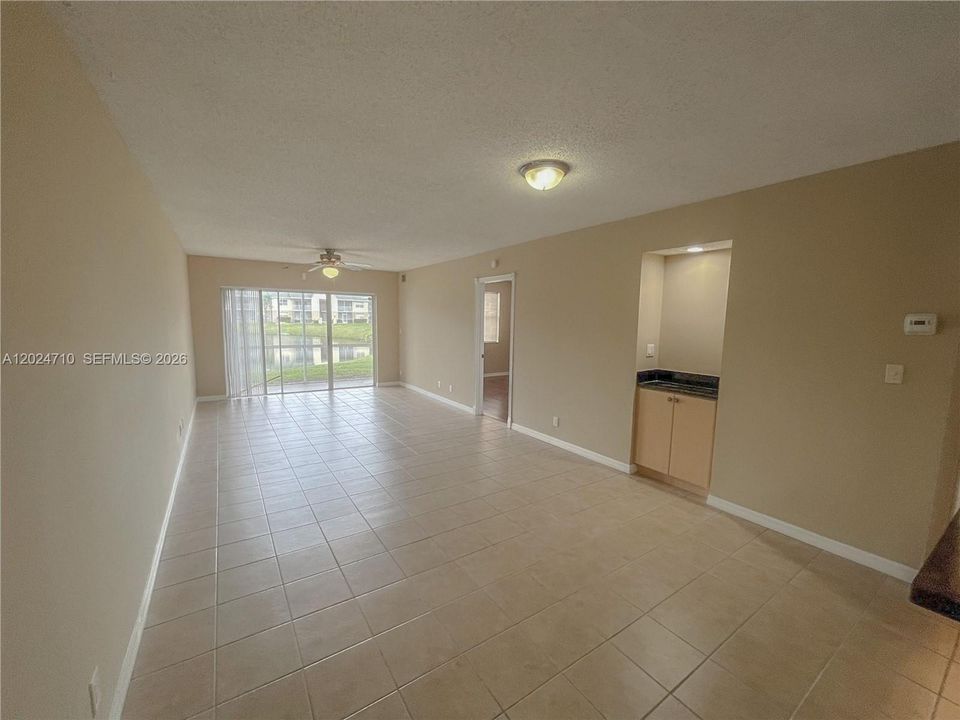 For Rent: $1,950 (2 beds, 2 baths, 1020 Square Feet)