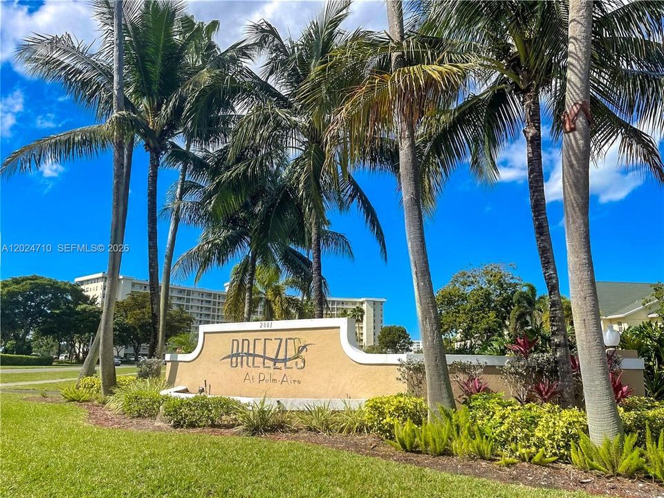 For Rent: $1,950 (2 beds, 2 baths, 1020 Square Feet)