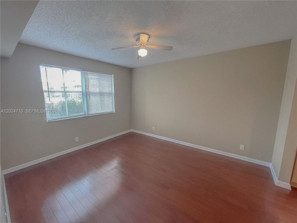 For Rent: $1,950 (2 beds, 2 baths, 1020 Square Feet)
