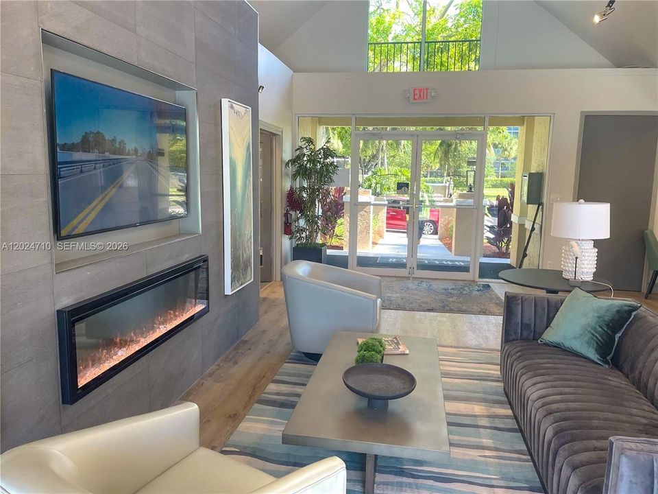 For Rent: $1,950 (2 beds, 2 baths, 1020 Square Feet)