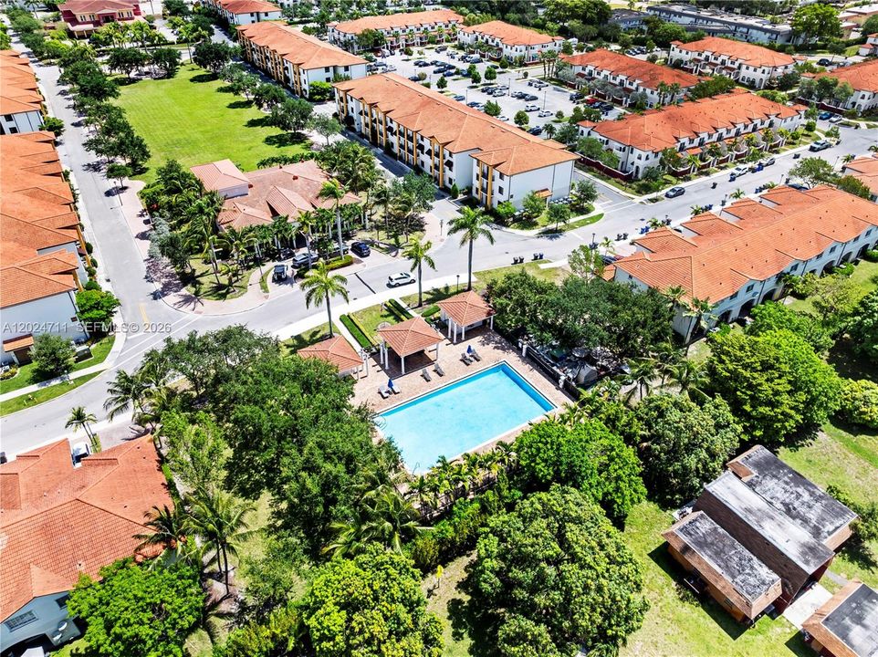 En Venta: $325,000 (2 camas, 2 baños, 1104 Pies cuadrados)