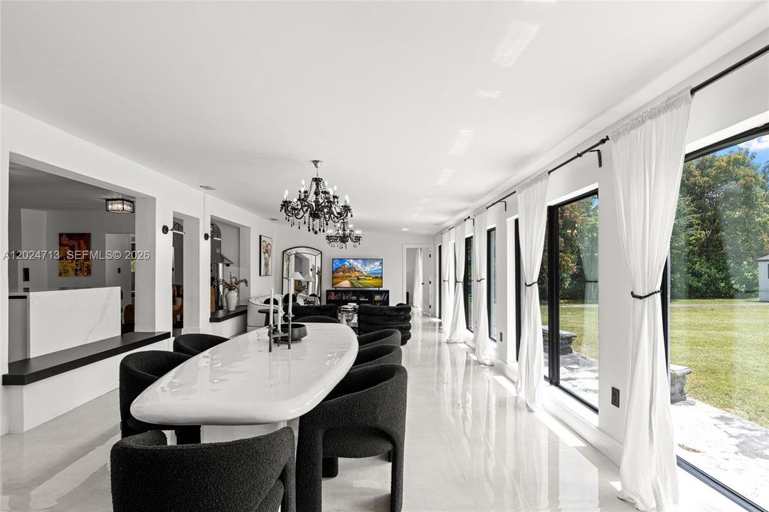 For Sale: $2,150,000 (6 beds, 5 baths, 3633 Square Feet)