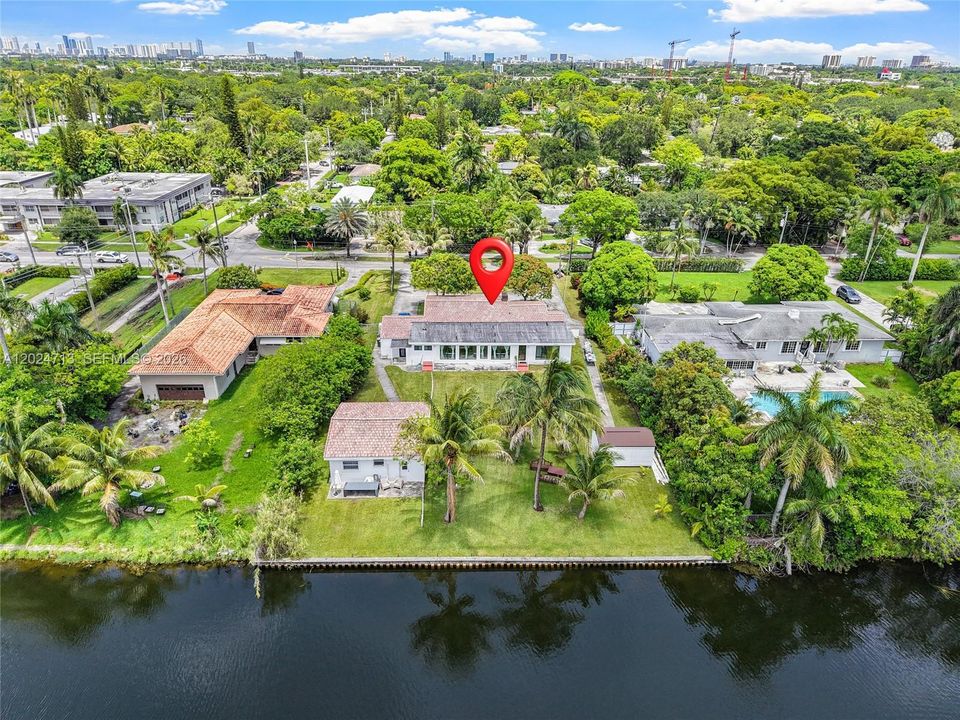 For Sale: $2,150,000 (6 beds, 5 baths, 3633 Square Feet)