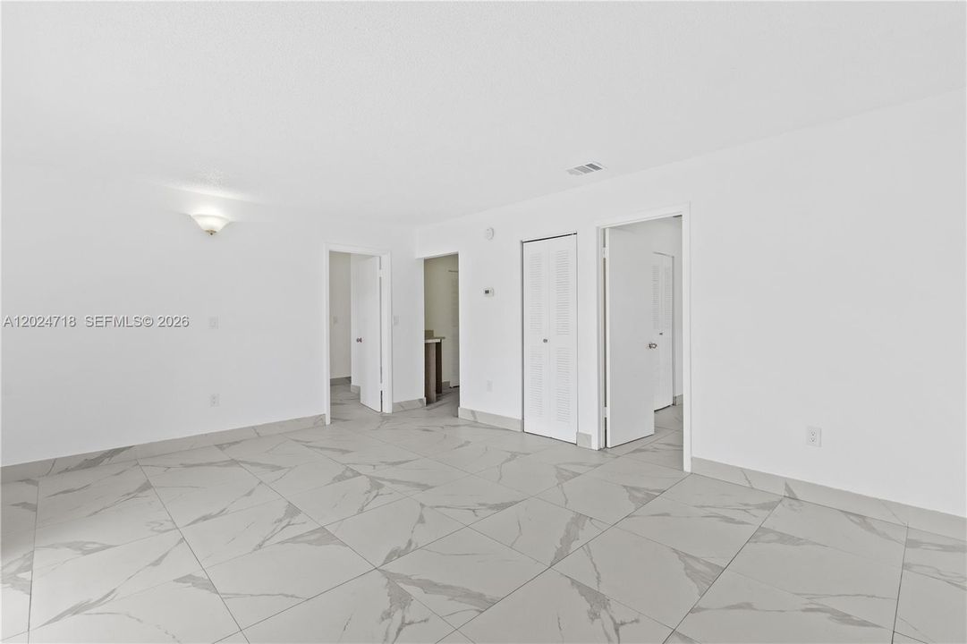 В аренду: $2,175 (2 спален, 2 ванн, 812 Квадратных фут)