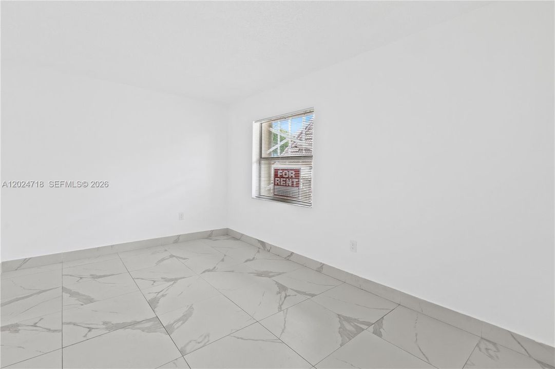 В аренду: $2,175 (2 спален, 2 ванн, 812 Квадратных фут)