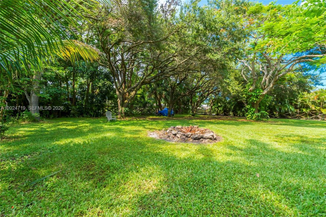 For Sale: $1,300,000 (4 beds, 3 baths, 2772 Square Feet)