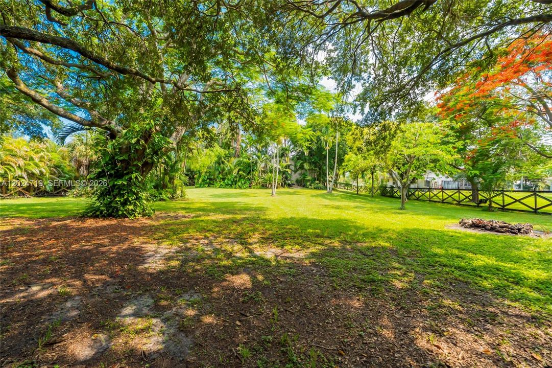For Sale: $1,300,000 (4 beds, 3 baths, 2772 Square Feet)