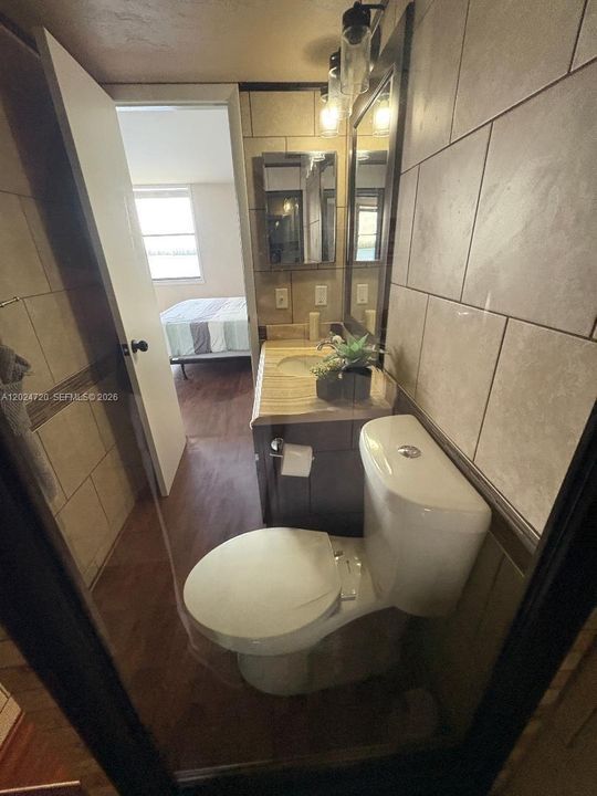 For Rent: $2,450 (2 beds, 2 baths, 920 Square Feet)