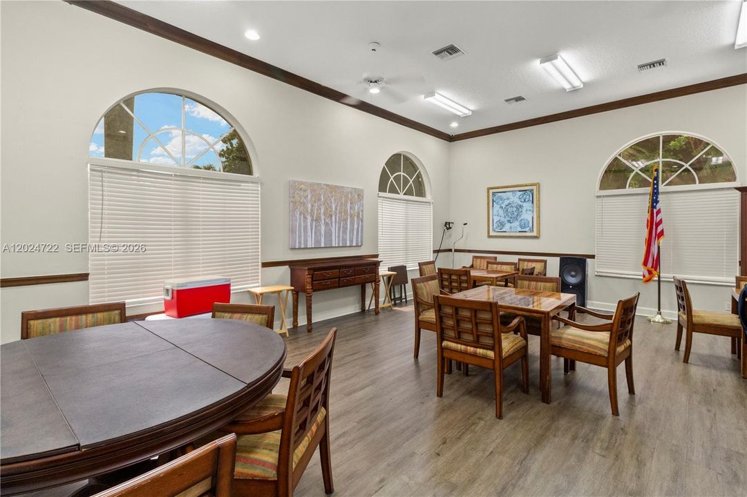 For Sale: $600,000 (3 beds, 2 baths, 2018 Square Feet)