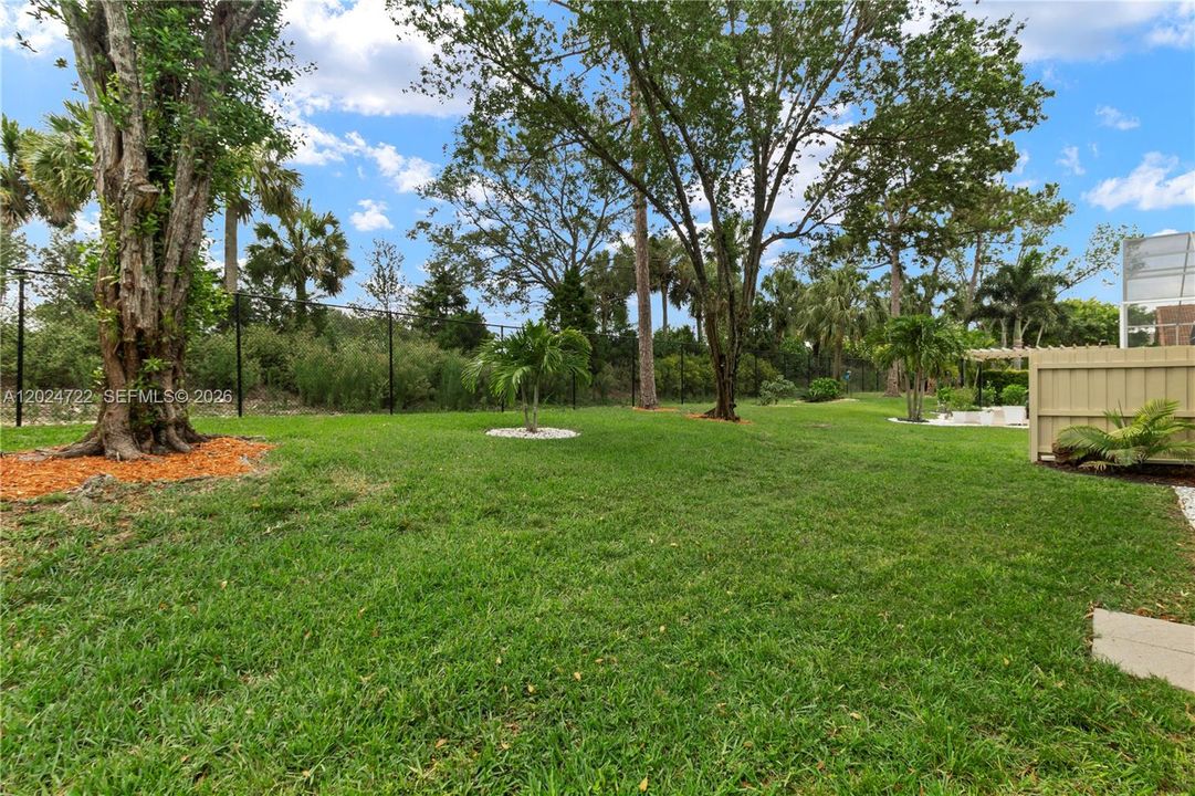 For Sale: $600,000 (3 beds, 2 baths, 2018 Square Feet)
