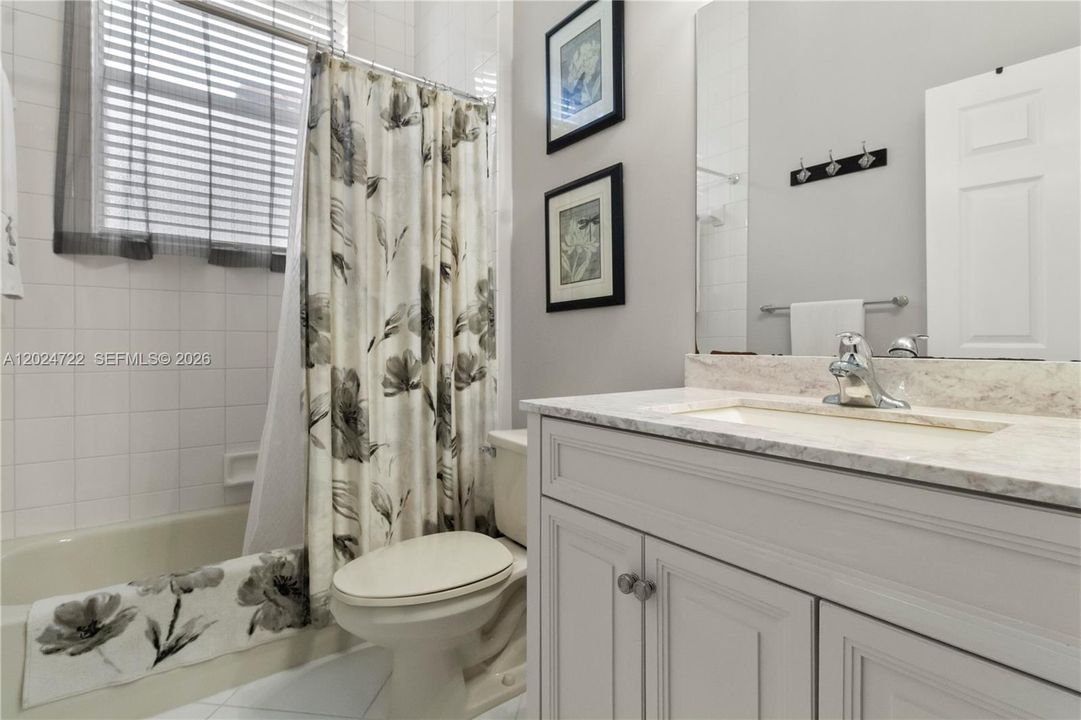 For Sale: $600,000 (3 beds, 2 baths, 2018 Square Feet)