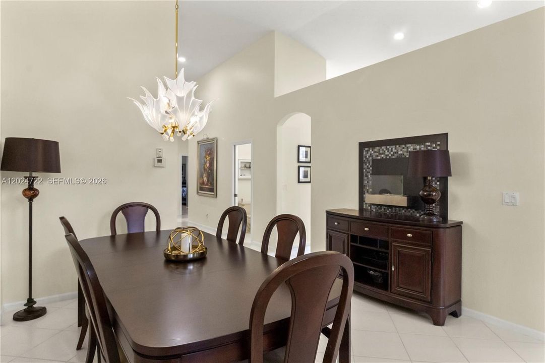 For Sale: $600,000 (3 beds, 2 baths, 2018 Square Feet)