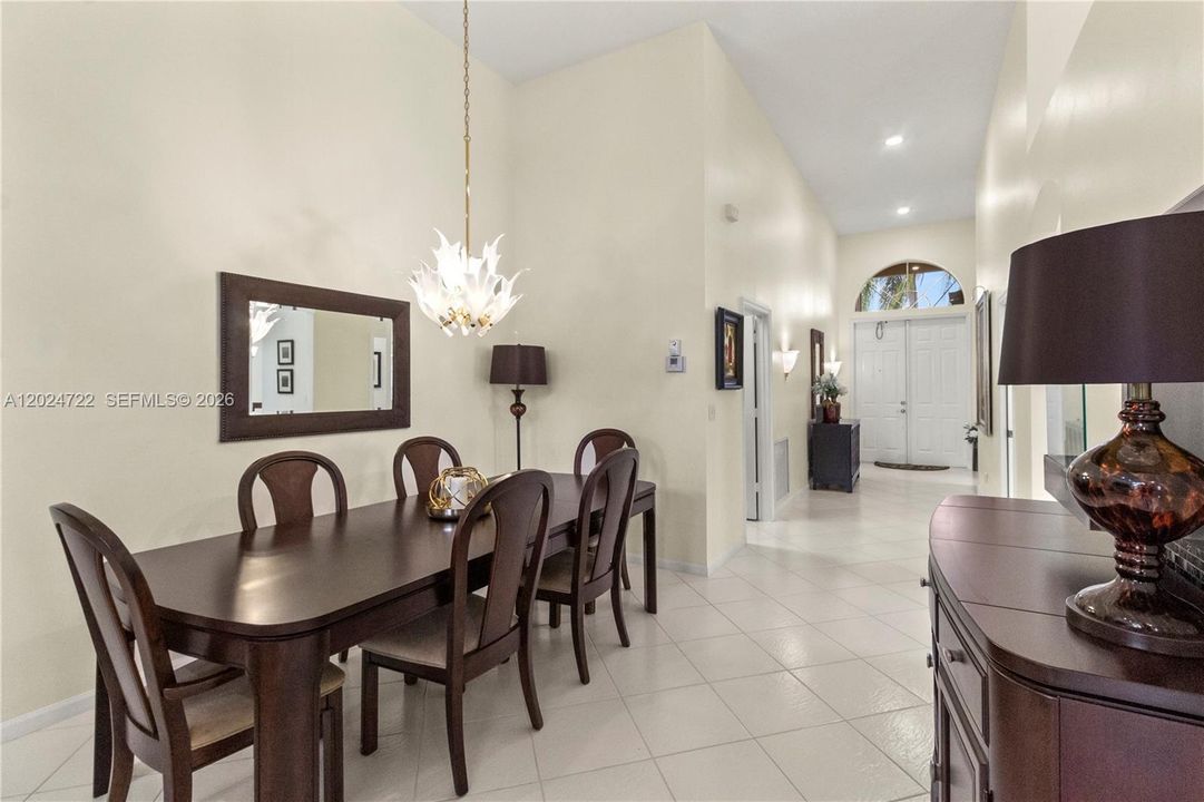 For Sale: $600,000 (3 beds, 2 baths, 2018 Square Feet)