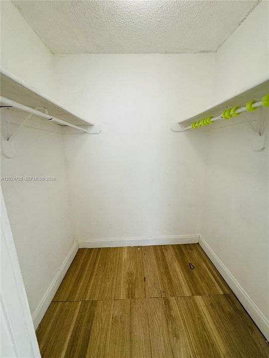 В аренду: $1,990 (2 спален, 2 ванн, 1036 Квадратных фут)