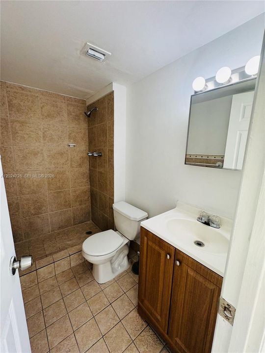 В аренду: $1,990 (2 спален, 2 ванн, 1036 Квадратных фут)