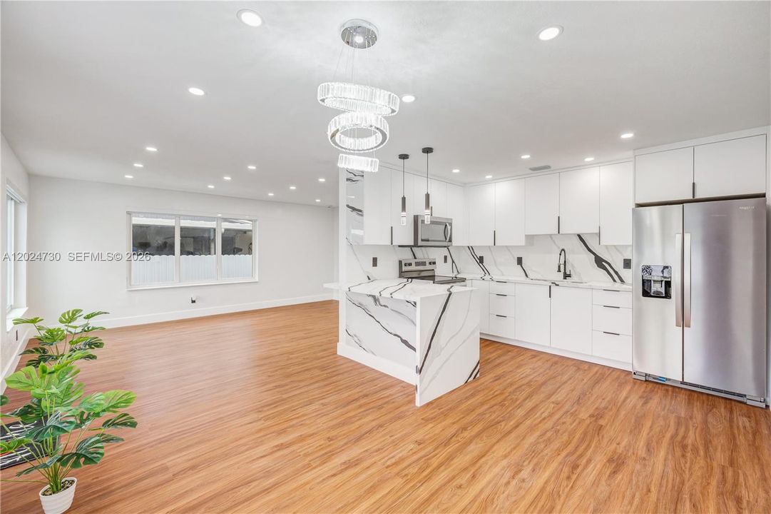 En Venta: $620,000 (4 camas, 3 baños, 1364 Pies cuadrados)