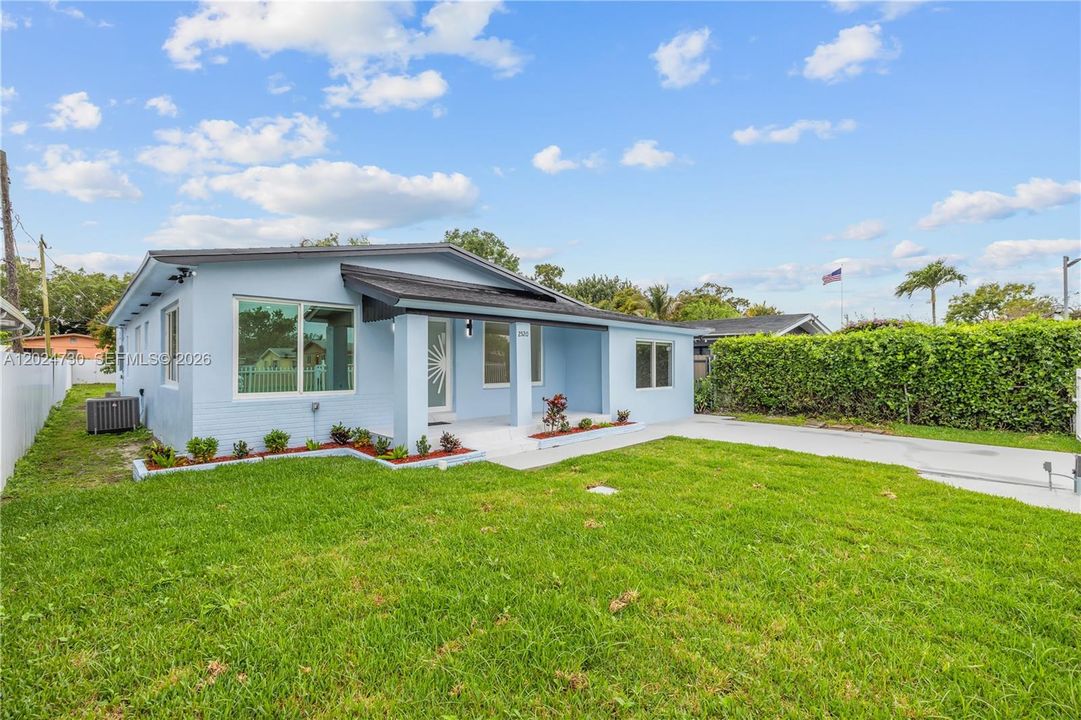 En Venta: $620,000 (4 camas, 3 baños, 1364 Pies cuadrados)