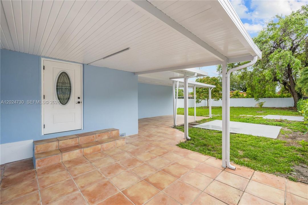 En Venta: $620,000 (4 camas, 3 baños, 1364 Pies cuadrados)