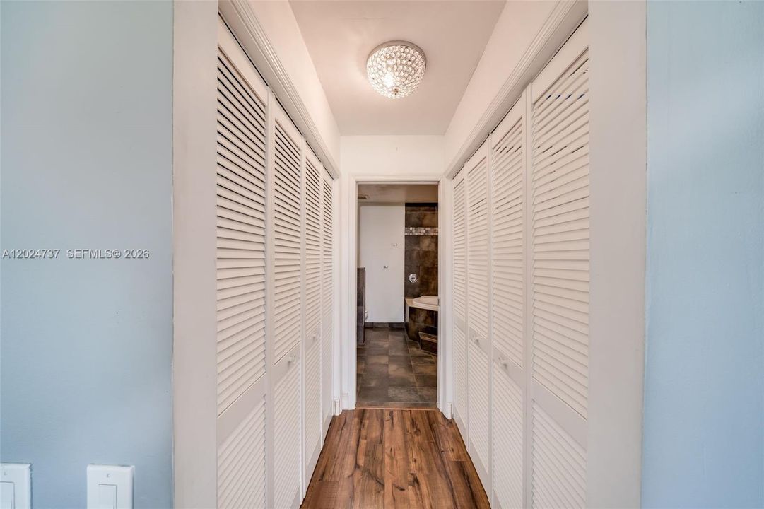 На продажу: $369,995 (3 спален, 2 ванн, 1550 Квадратных фут)