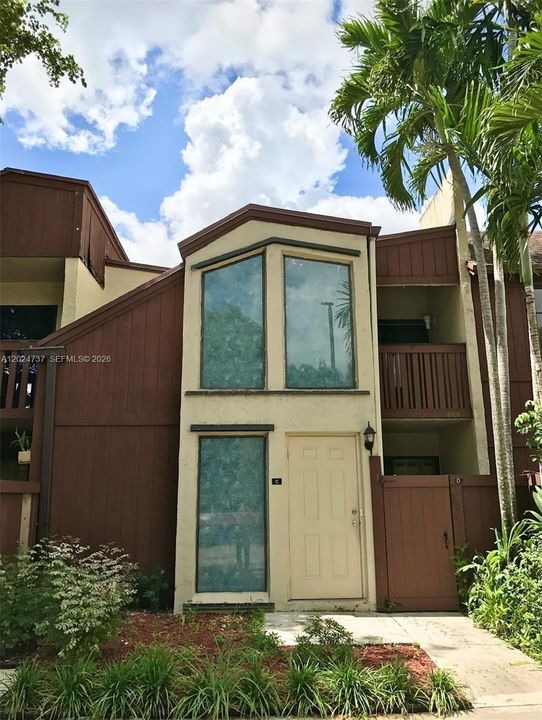 For Sale: $399,995 (3 beds, 2 baths, 1550 Square Feet)