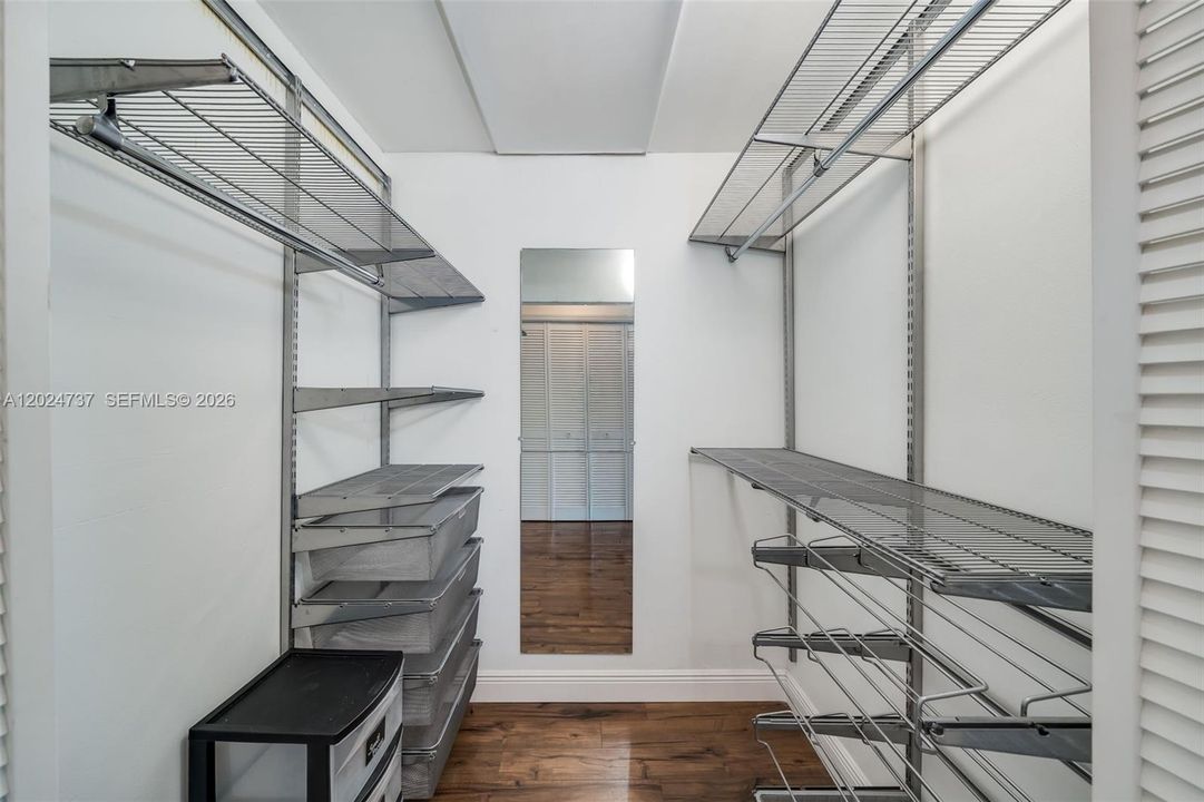 На продажу: $369,995 (3 спален, 2 ванн, 1550 Квадратных фут)