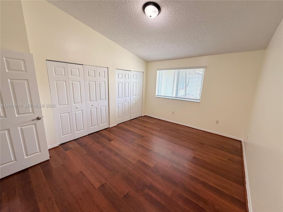 For Rent: $2,100 (3 beds, 2 baths, 1519 Square Feet)