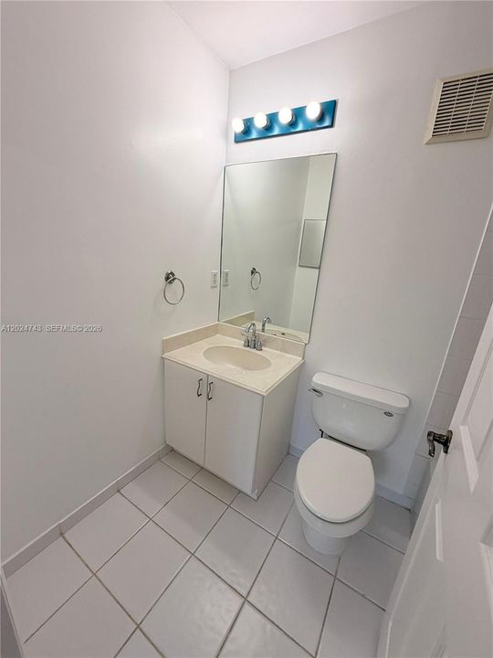 For Rent: $2,100 (3 beds, 2 baths, 1519 Square Feet)