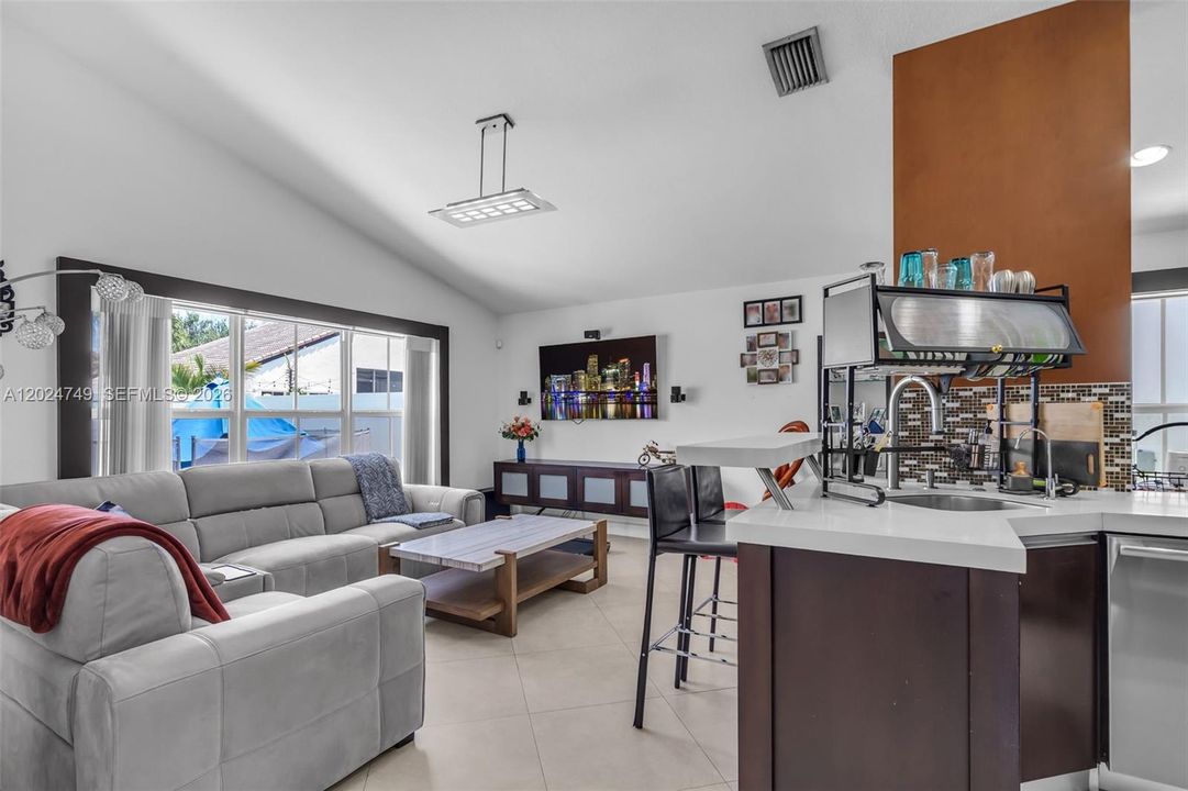 For Sale: $950,000 (4 beds, 2 baths, 2004 Square Feet)