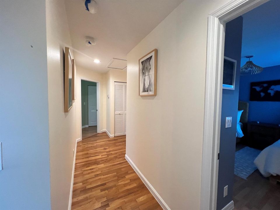 Hallway to bedrooms