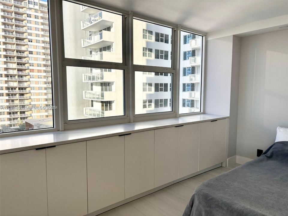 Под контрактом: $3,900 (2 спален, 2 ванн, 1312 Квадратных фут)
