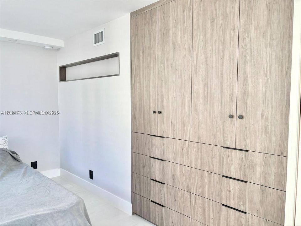 Под контрактом: $3,900 (2 спален, 2 ванн, 1312 Квадратных фут)