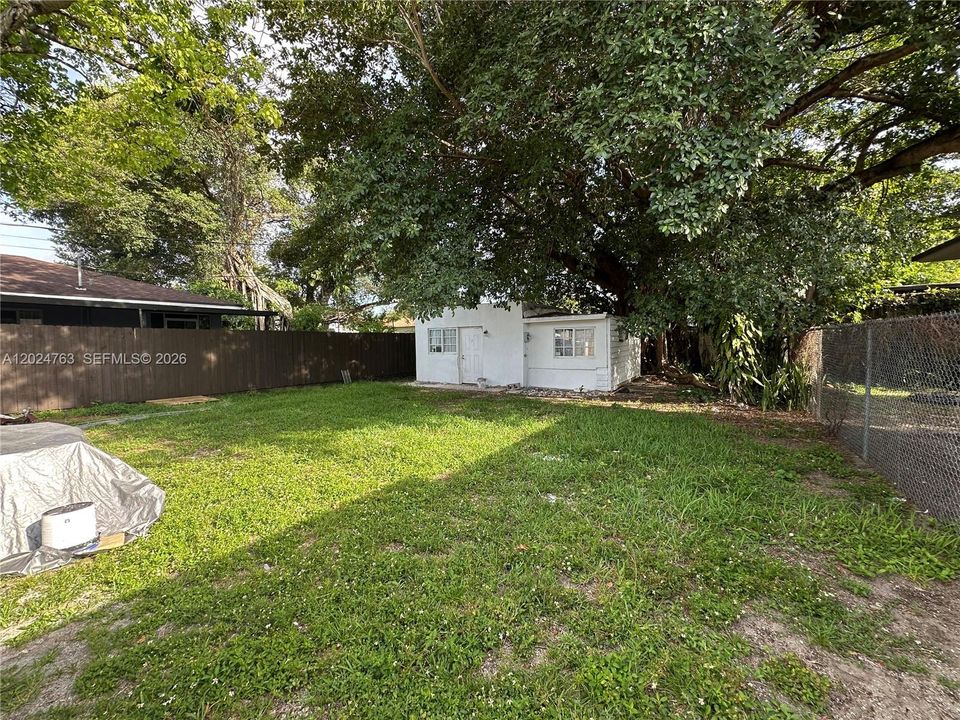For Sale: $479,000 (3 beds, 2 baths, 1137 Square Feet)
