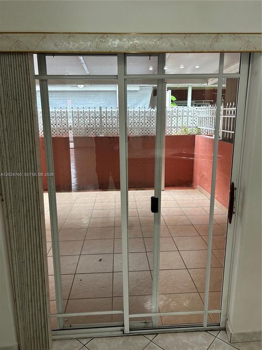 For Rent: $2,600 (2 beds, 2 baths, 1029 Square Feet)