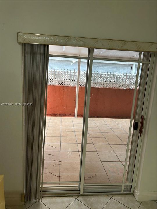 For Rent: $2,600 (2 beds, 2 baths, 1029 Square Feet)