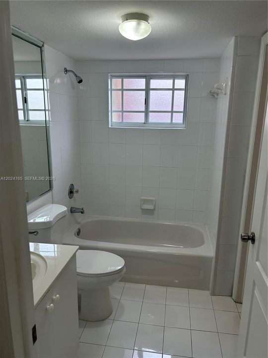For Rent: $2,600 (2 beds, 2 baths, 1029 Square Feet)