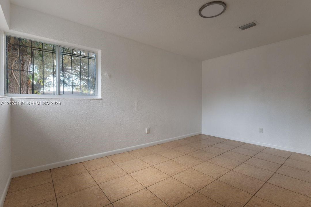 En Renta: $2,500 (2 camas, 1 baños, 1300 Pies cuadrados)