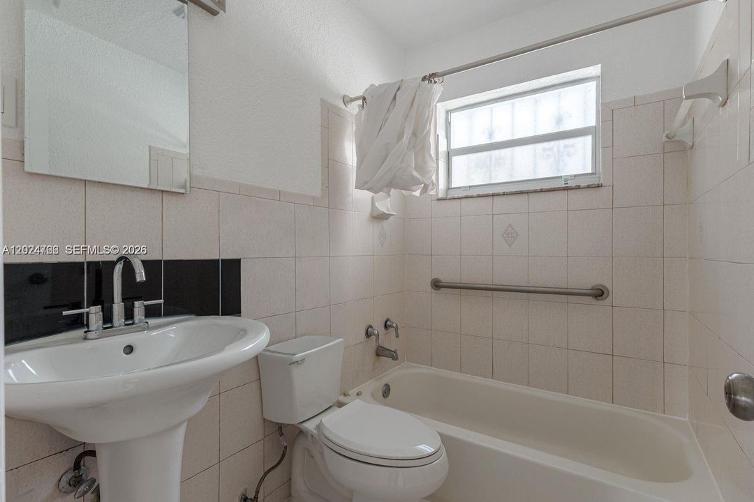 En Renta: $2,500 (2 camas, 1 baños, 1300 Pies cuadrados)